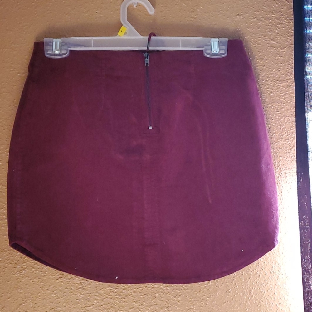 Skirt - Picture 2 of 2